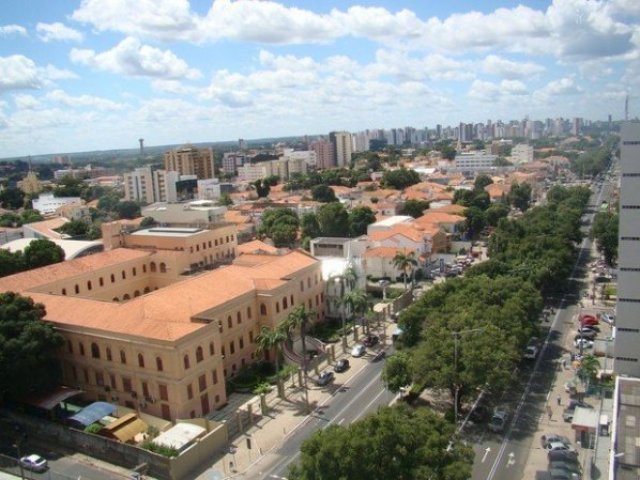 Es la única capital brasileña ubicada en la frontera con otro estado.