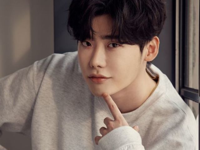 Lee Jong Suk