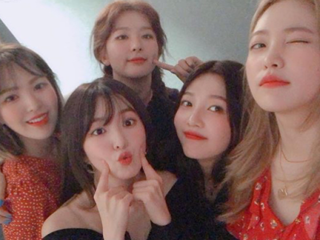 ParabĂ©ns vocĂȘ tirou Red Velvet