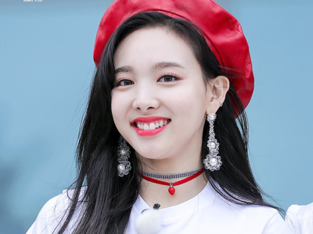 nayeon/twice