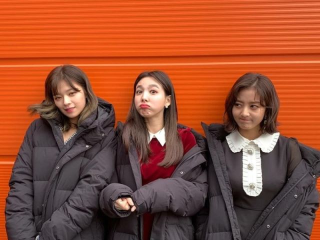 Nayeon, Jeongyeon e Jihyo