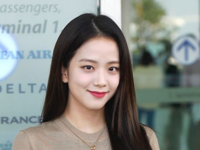 Jisoo.