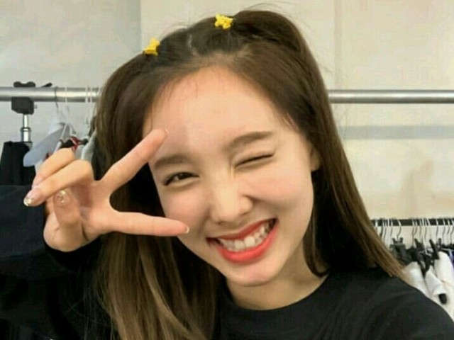 😁