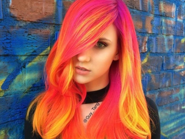 Cabelo neon- cores quentes