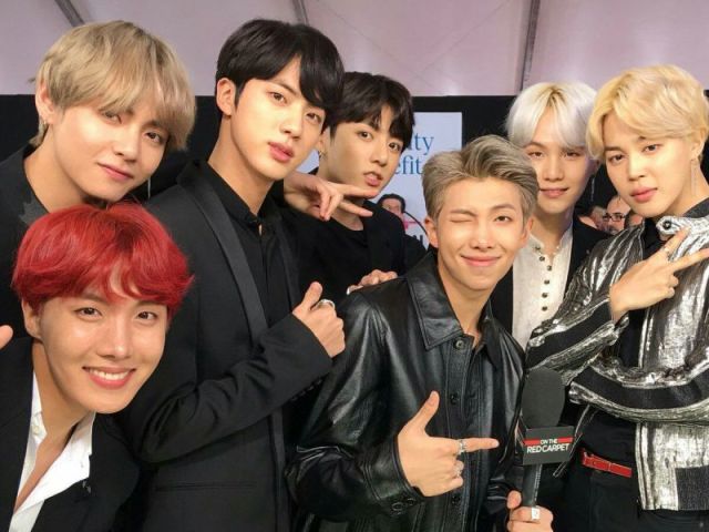 Monte sua rotina de estudante e descubra quem do BTS teria um crush em você!