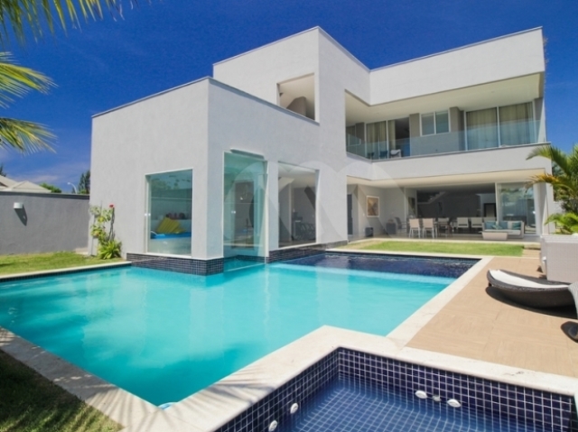 Casa com piscina e jacuzi🥰