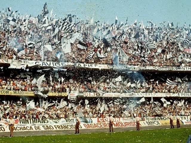 Invasão Corinthiana em 1977 no Morumbi