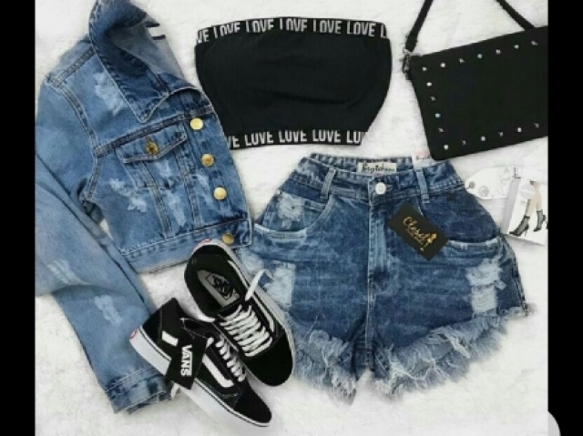 Vans,jaqueta,shorts,cropped e uma bolsa