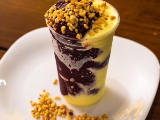 Açaí com Mousse.