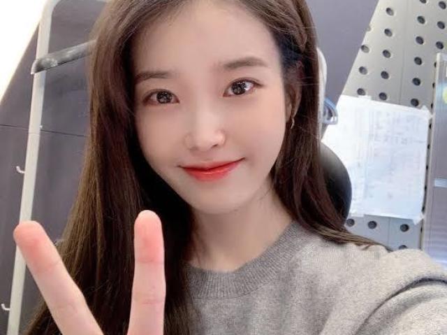 IU