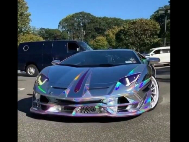 Esse é lindo parece um diamante