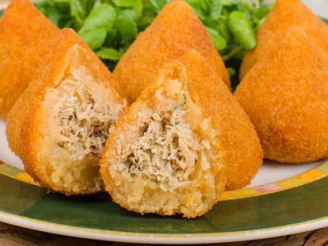 Coxinhas (frango), as melhores!!!