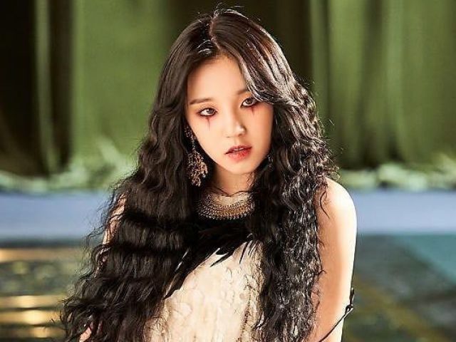 *・῾ ᵎ⌇ YUQI
