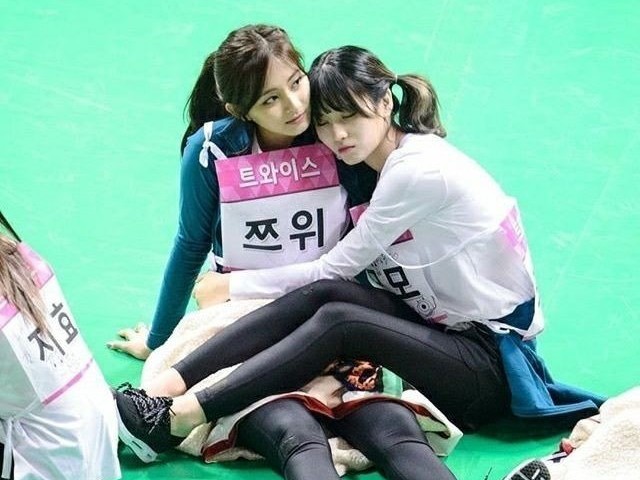 Momo/Tzuyu