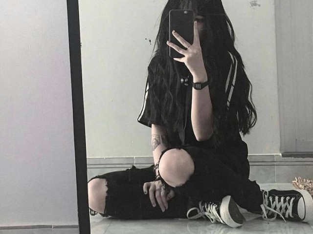 A dark girl!