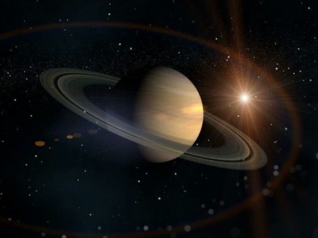 Saturno