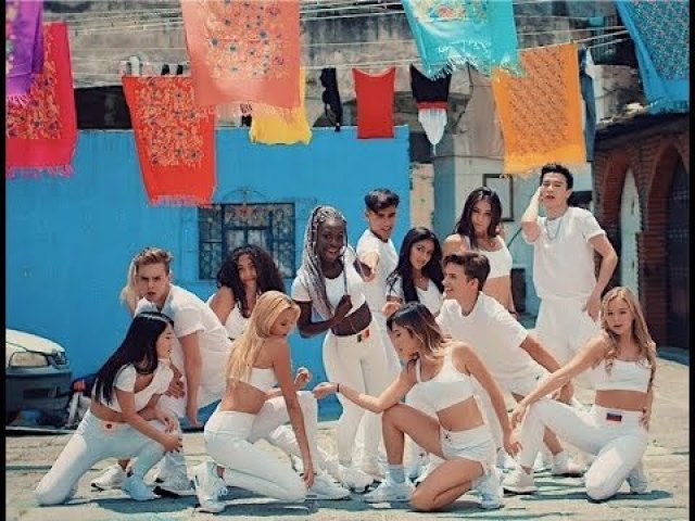 Qual é o MV de Now United pela foto?