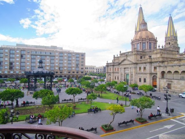 uma cidade do interior , nesse caso guadalajara