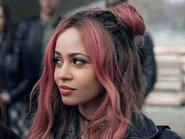 TONI TOPAZ