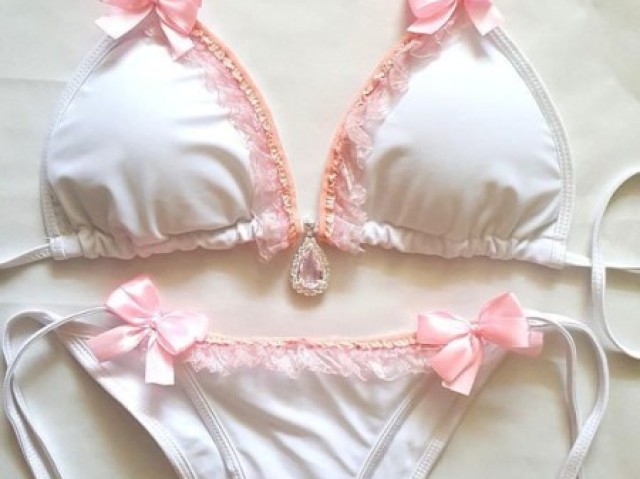 Bikini kawaii com cores claras a minha cara aposto que o crush vai amar