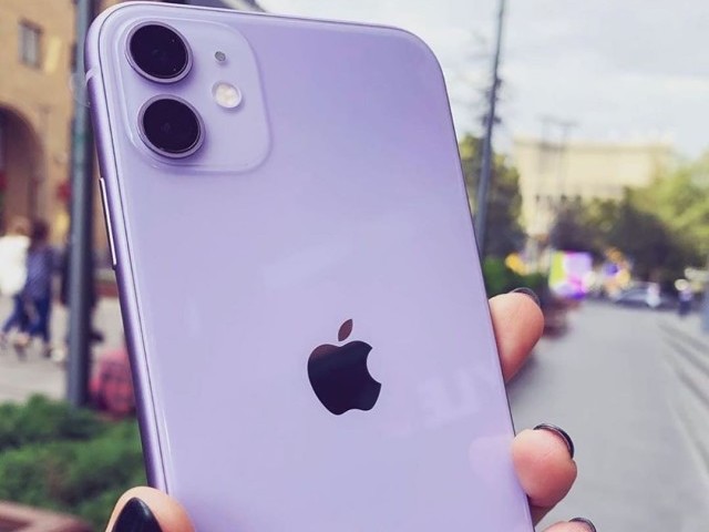 iPhone 11