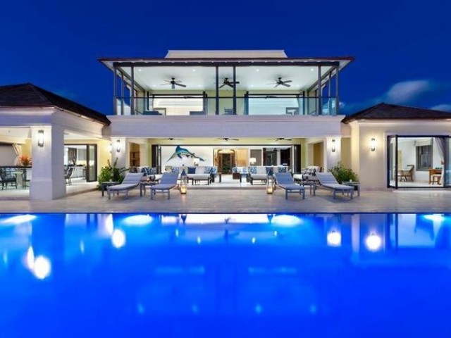 Luxuosa