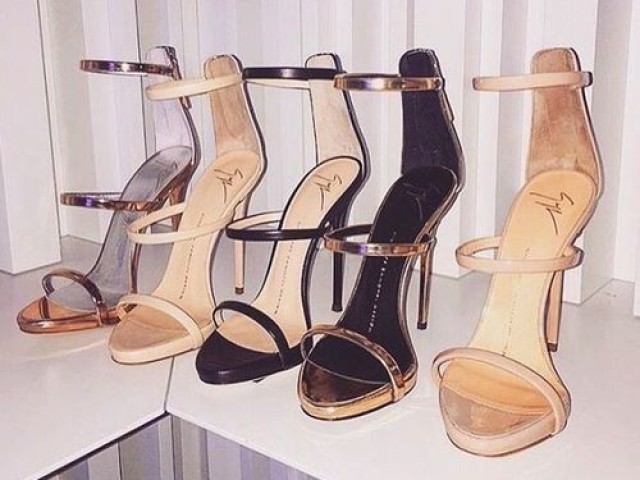 Escolha os sapatos e descubra qual é o do seu casamento!