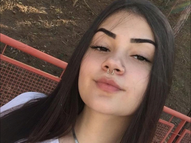 Sim todas vão ter piercing pq imagino ela nesse estilo ok?