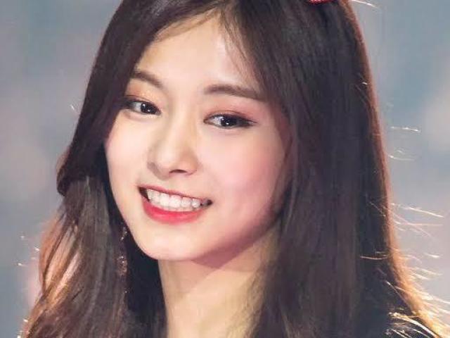 Tzuyu.