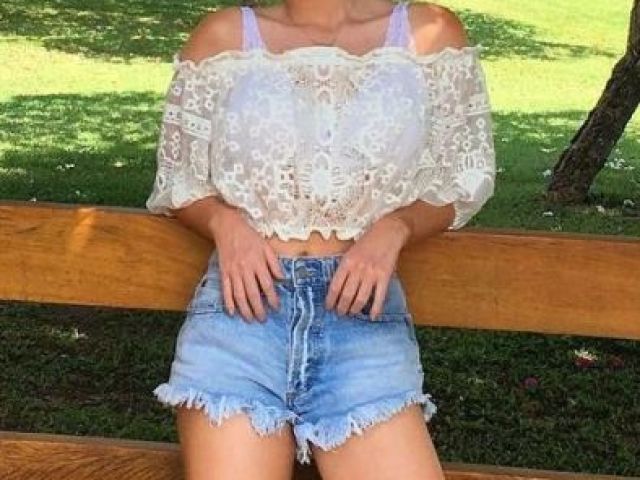 SHORT E BLUSA OMBRO A OMBRO