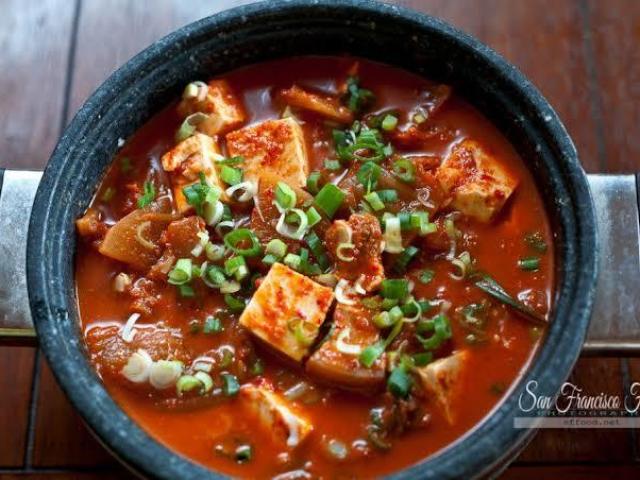 Kimchi jjigae