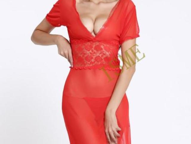um vestido vermelho