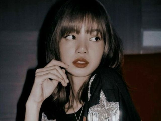 Lisa (BlackPink)💜