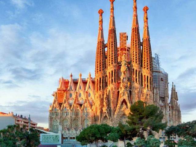 Templo Expiratório da Sagrada Família.