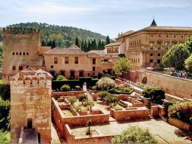 Alhambra.