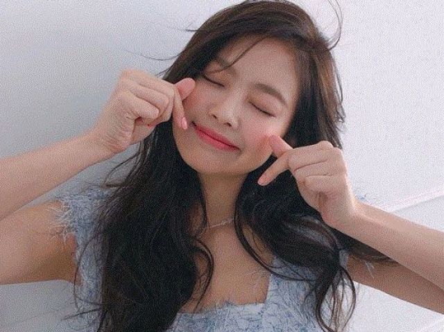 Jennie (BlackPink)❂