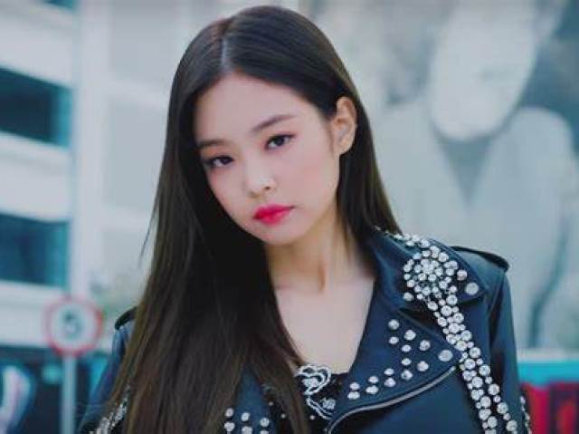 JENNIE