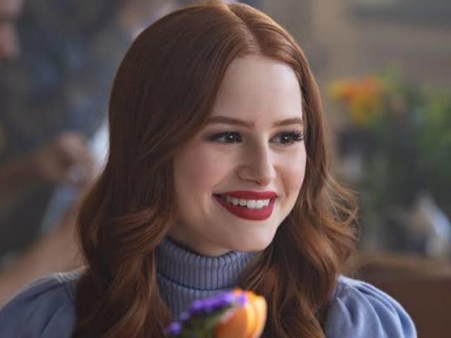 Cheryl Blossom é proposta a descobrir quem matou seu irmão, também considerado seu melhor amigo...