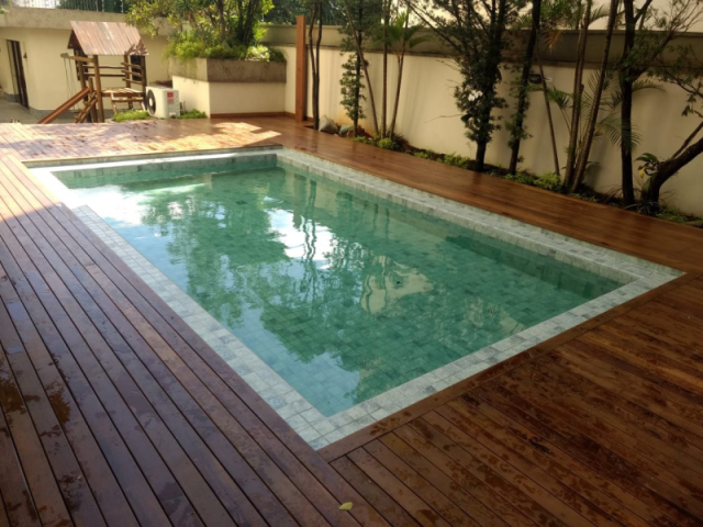 essa é bem bonita :o 
e eu quero piscina sim u-u