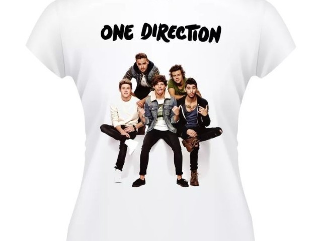 uma blusa da 1D autografada pelos membros