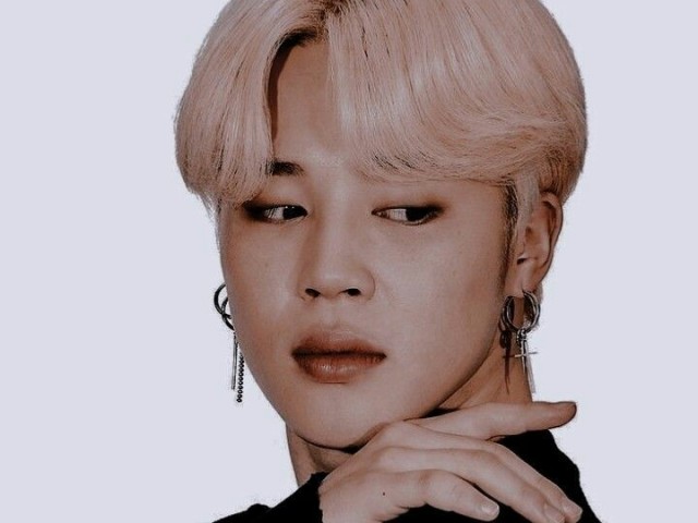 Pintar a casa e se sujar toda com o Jimin.