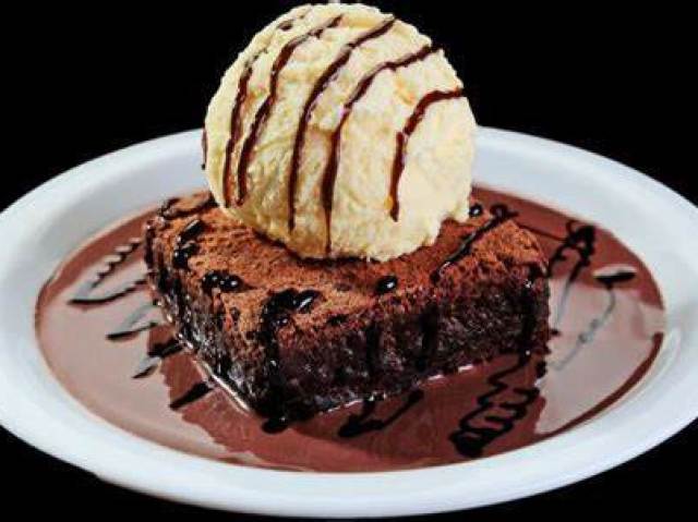 brownie com sorvete