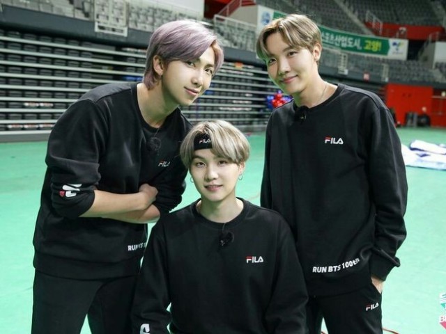 Passar o Ano Novo Namjoon, Yoongi e Hoseok. (Rap Line)