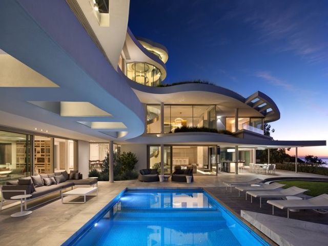 Luxuosa