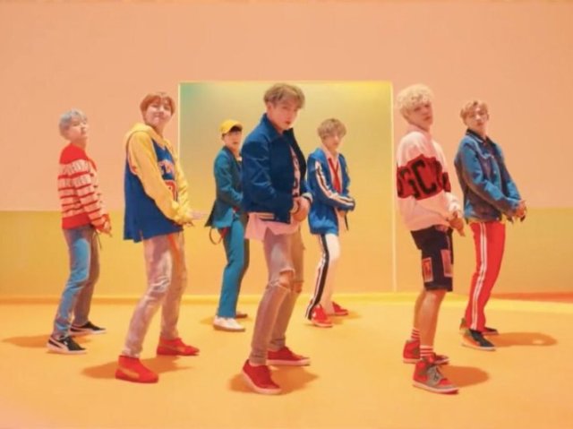 Com quem você se casaria do BTS?