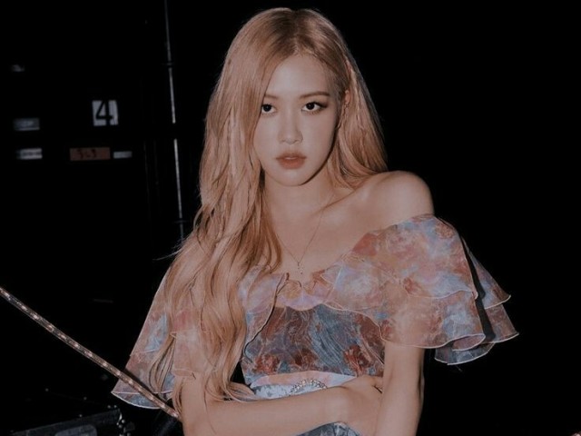 Rosé cantar na chamada até você dormir.