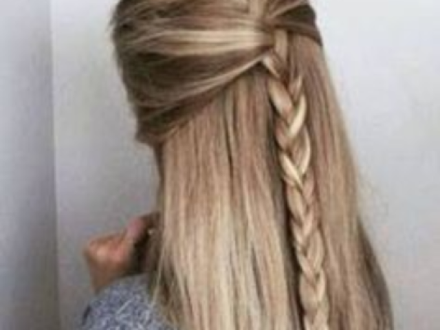 Um penteado Tumblr combina com tudo❤️