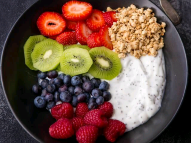 Salada de fruta e uns negócios!