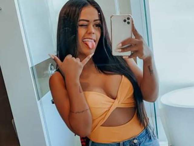 Camila loures