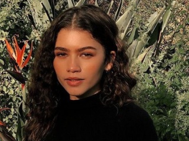 🧚🏼♀️